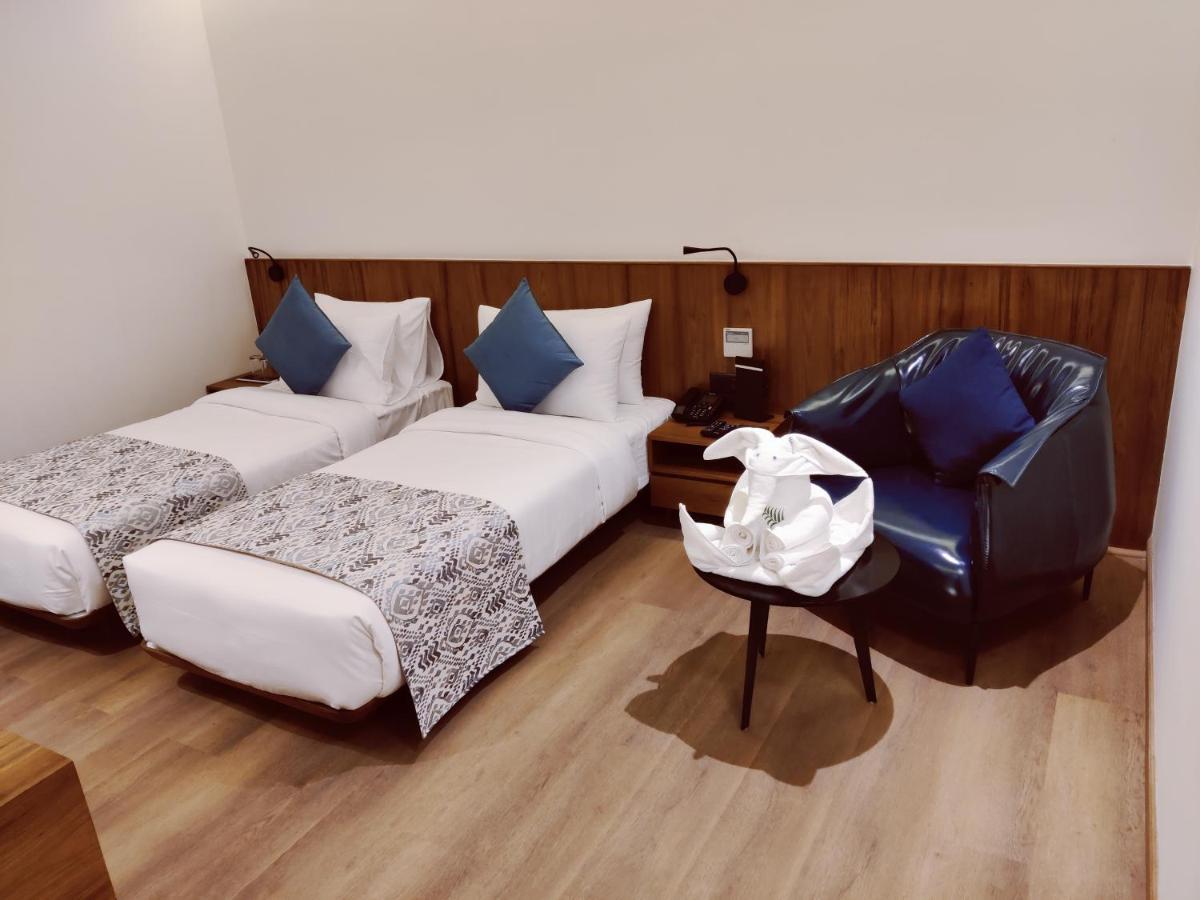 The Fern Residency, Jamnagar Hotel Buitenkant foto