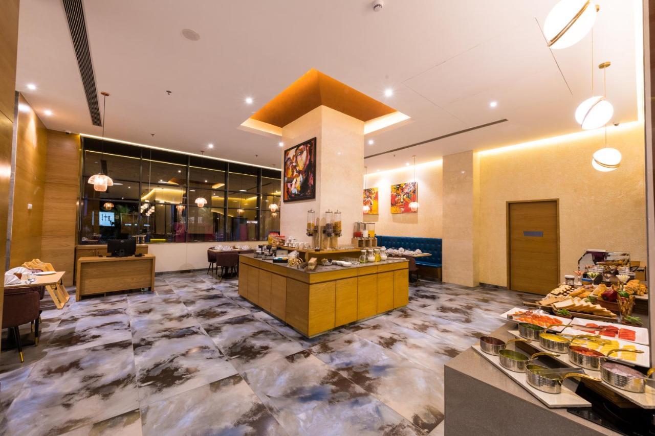 The Fern Residency, Jamnagar Hotel Buitenkant foto