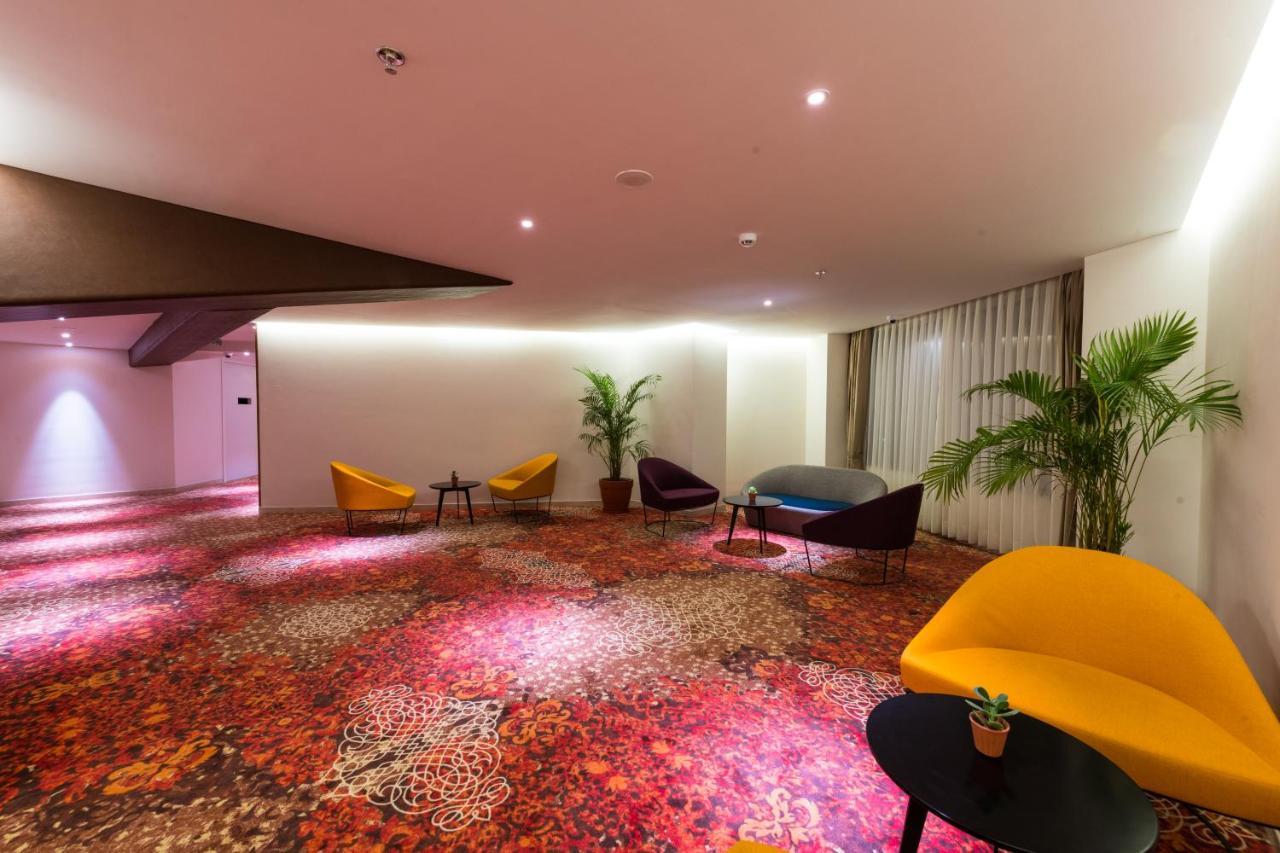 The Fern Residency, Jamnagar Hotel Buitenkant foto